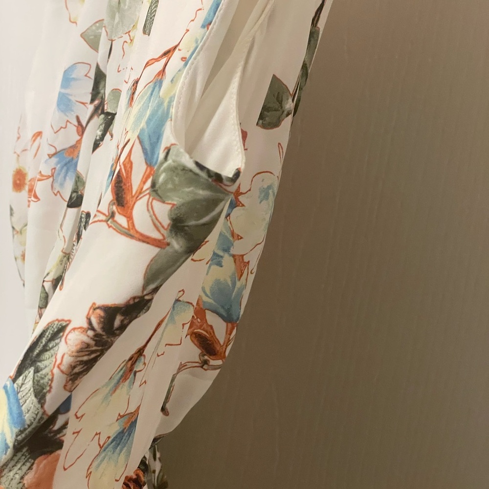 DR2 Floral Patterned Dress - Picture 4 of 5